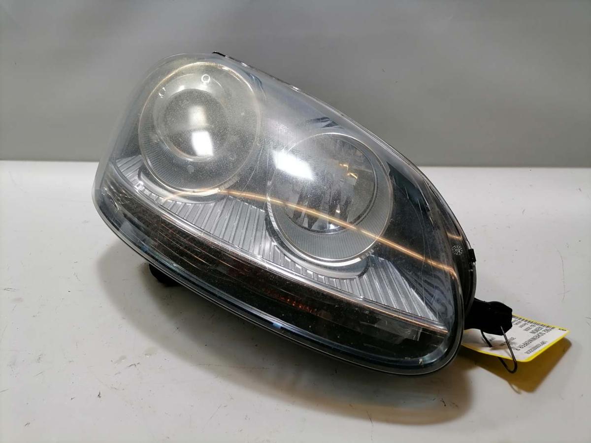 VW Golf 5 1K original Xenonscheinwerfer vorn rechts Bj.2008 leicht vergilbt VW Golf 5 1K original Xenonscheinwerfer vorn rechts Bj.2008 leicht vergilbt